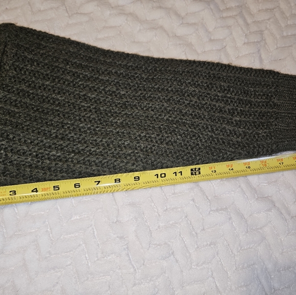 American Eagle Crewneck Chunky Sweater - Picture 5 of 5